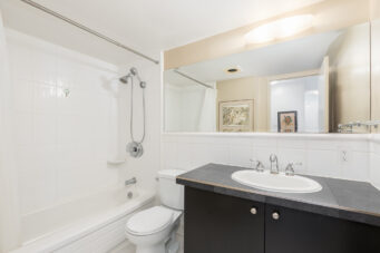 #905 - 2004 Fullerton Avenue